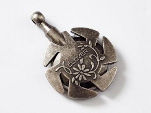 Clover Yarn Cutter Pendant