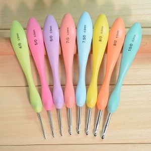 Crochet Hooks- 8pcs Crochet Hook Set, Ergonomic Grip