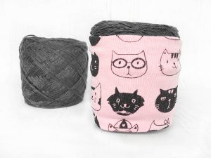 Skein Coats Yarn Holder