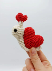 Valentine Snail Crochet Pattern