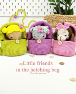 Little friends in the hatching bag