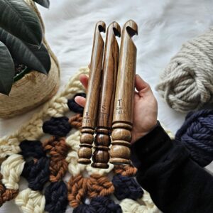 Jumbo Laurel Wood Crochet Hook