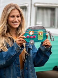 Camper Clutch crochet pattern kit