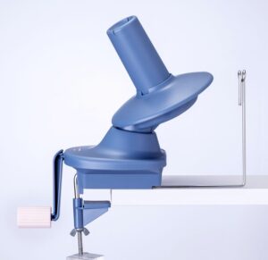 Clover Ball Yarn Winder