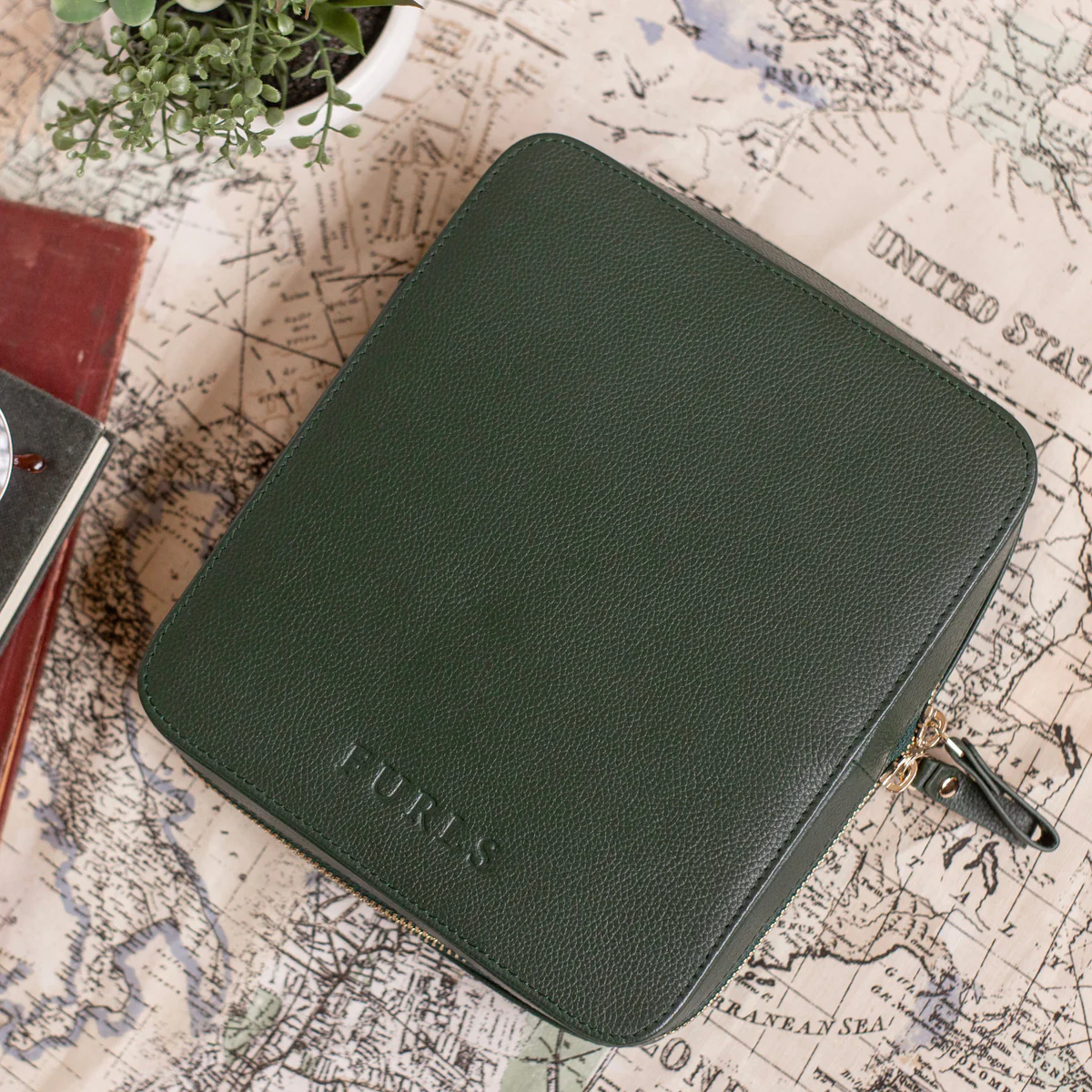 Safekeep 10 Hook Leather Travel Case 4 Safekeep 10 Hook Leather Travel Case