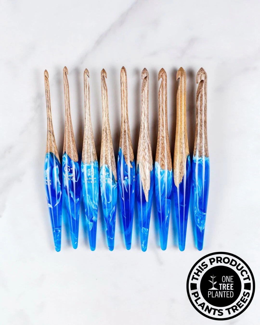Furls Streamline Fusion Mango + Blue Crochet Hook 2 mango wood crochet hooks